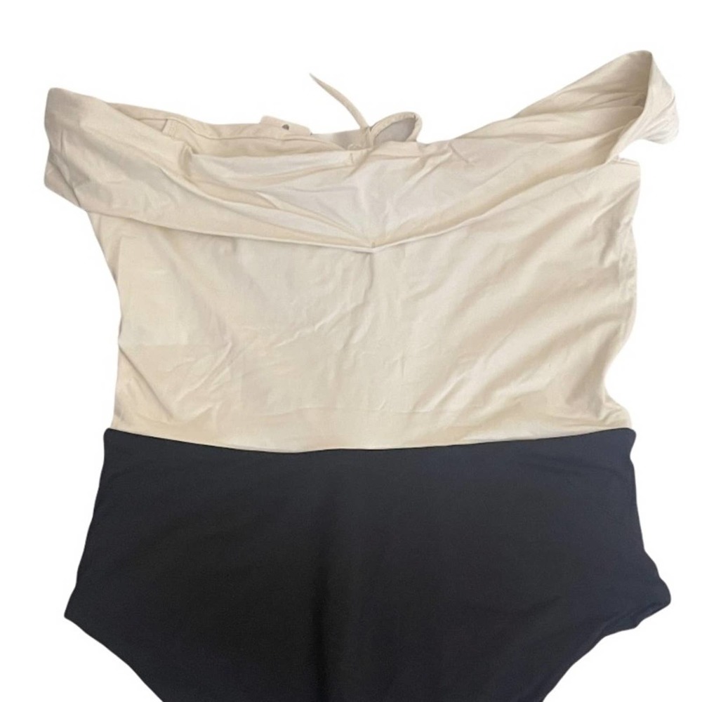 L*Space Off-the-Shoulder One-Piece Size 10/Medium - Picture 6 of 6